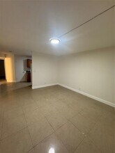 1870 NW 60th Ave in Sunrise, FL - Building Photo - Building Photo