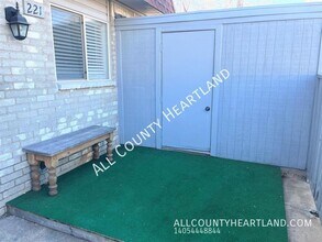 221 Jason Dr in Norman, OK - Building Photo - Building Photo