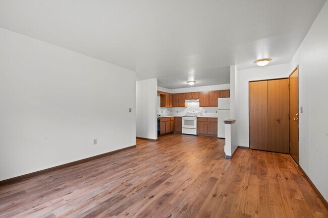 Weston Pines Apartments in Schofield, WI - Foto de edificio - Building Photo