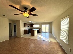 1415 Swan Ridge Dr in Sherman, TX - Foto de edificio - Building Photo