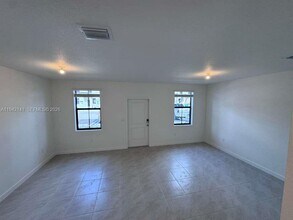 1549 NE 3rd Ave in Florida City, FL - Building Photo - Building Photo