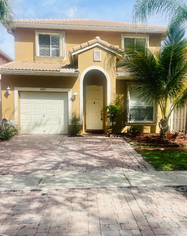 property at 4370 Lake Lucerne Cir