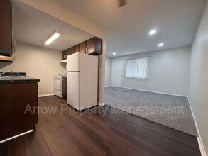 2338 Lynn St in Lincoln, NE - Building Photo - Building Photo