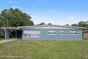990 Pinson Blvd in Rockledge, FL - Building Photo