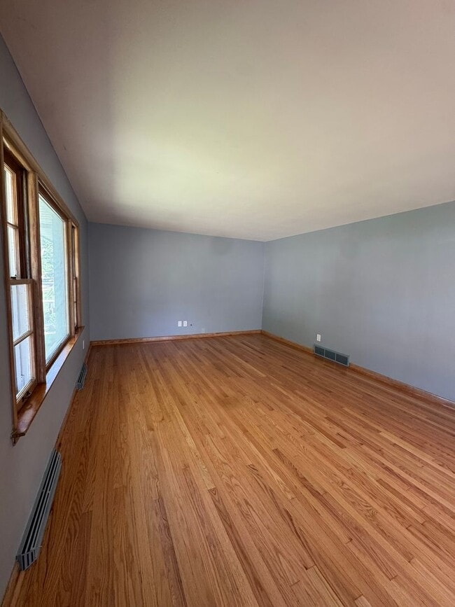 17917 Chicago Ave in Lansing, IL - Building Photo - Building Photo