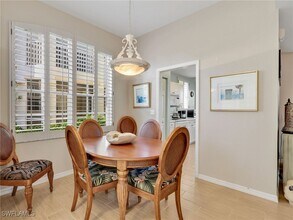 9071 Las Maderas Dr in Bonita Springs, FL - Foto de edificio - Building Photo