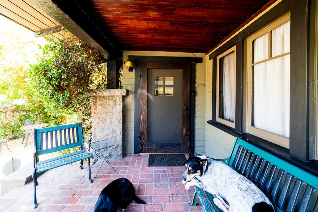 5316 La Cresta Ct in Los Angeles, CA - Building Photo