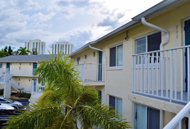 3155 Royalston Ave in Ft. Myers, FL - Building Photo - Building Photo