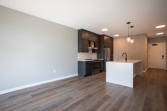 Stadium Lofts in Kannapolis, NC - Foto de edificio - Interior Photo