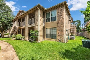 1311 Antoine Dr, Unit 128 in Houston, TX - Building Photo