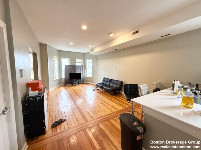 299 Dudley St, Unit 6 in Boston, MA - Building Photo - Building Photo