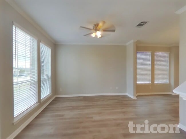 2705 Lauren Way in Seagoville, TX - Building Photo - Building Photo