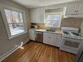 252 Mechanic St in Canton, MA - Building Photo - Building Photo