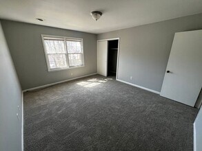 1 Hartsville Dr in Taylors, SC - Building Photo - Building Photo
