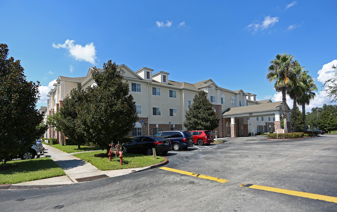 Covenant on the Lakes Senior Apartments in Orlando, FL - Foto de edificio