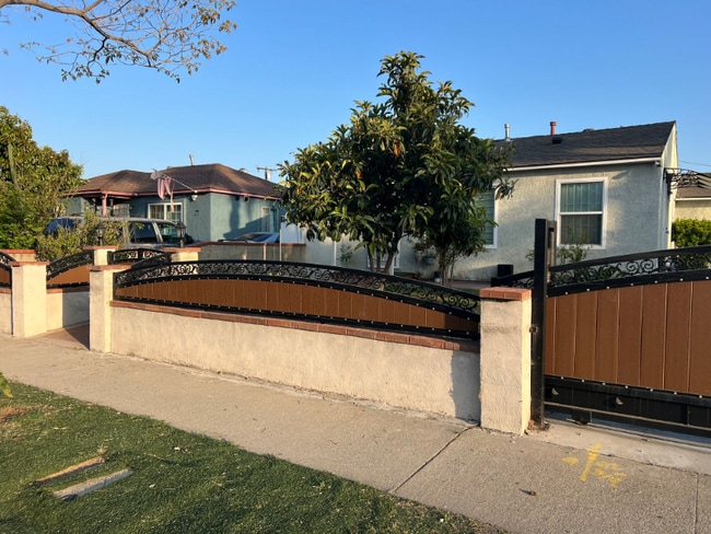 property at 722 W Hollyvale St
