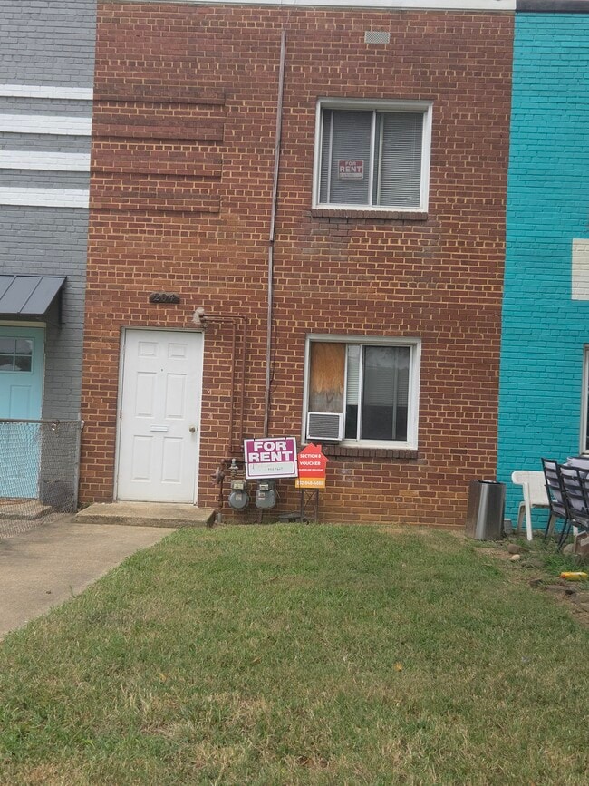204 Oklahoma Ave NE, Unit 2