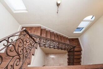 2052 W Main St in Houston, TX - Building Photo - Building Photo