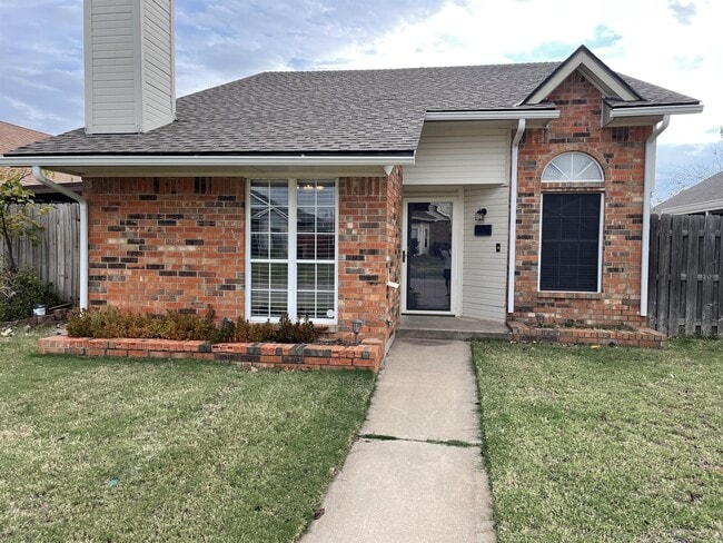 2134 Lonnie Ln in Oklahoma City, OK - Building Photo - Building Photo