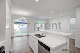 14901 Castille Way in Los Angeles, CA - Building Photo - Building Photo