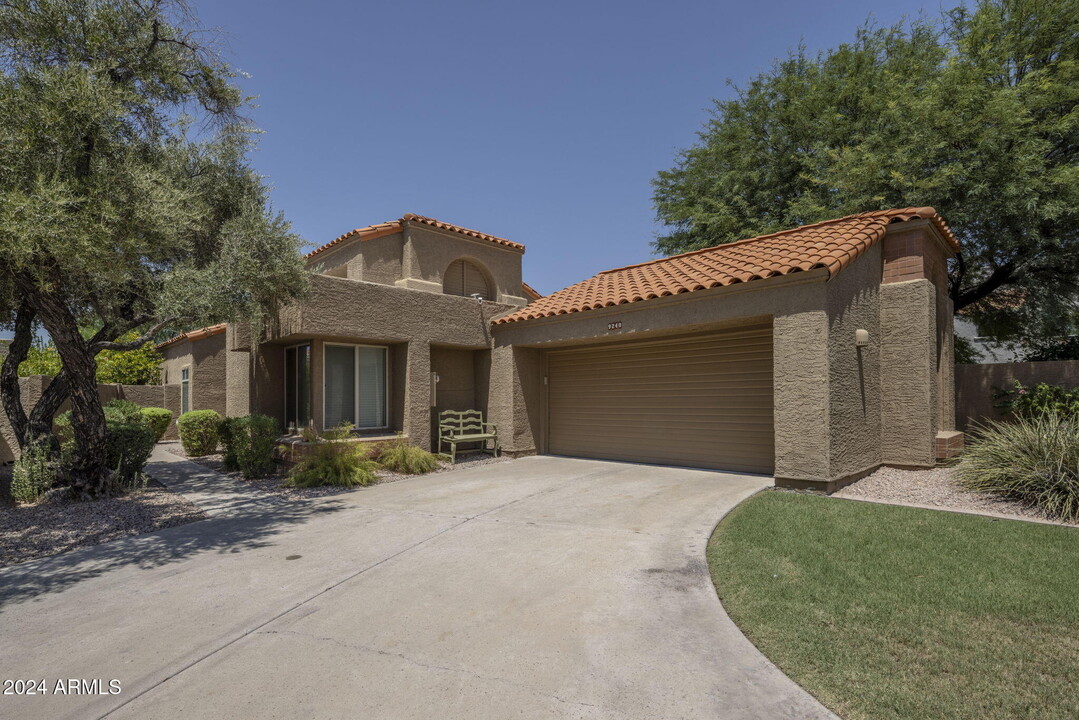 9240 N 101st Pl in Scottsdale, AZ - Building Photo