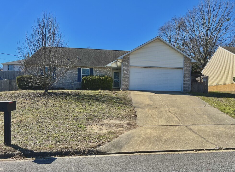160 Nicole Ln in Crestview, FL - Building Photo