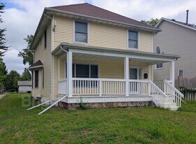 2324 Emerson Ave N in Minneapolis, MN - Building Photo