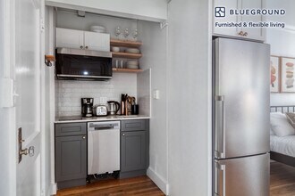1284 Beacon St in Brookline, MA - Building Photo - Building Photo