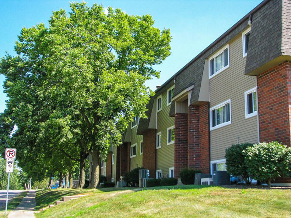 Candlelight Park Davenport, IA Apartments