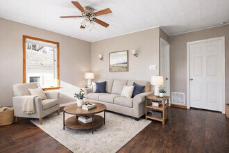 480 W Grand Ave in Lake Zurich, IL - Building Photo - Building Photo