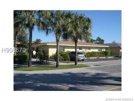 5645 NW 28th St in Lauderhill, FL - Building Photo