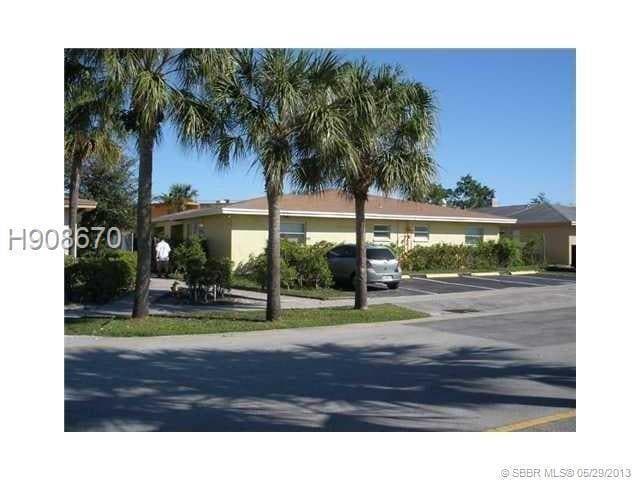 5645 NW 28th St in Lauderhill, FL - Building Photo