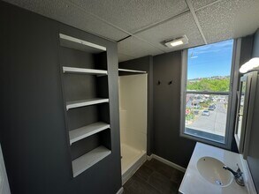 312 Cobun Ave, Unit Apt 4 in Morgantown, WV - Building Photo - Building Photo