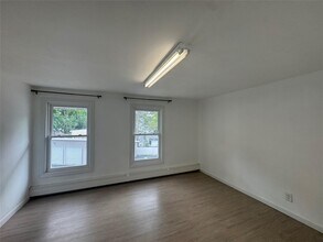 34 Smith St in Middletown, NY - Foto de edificio - Building Photo