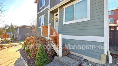 2523 Filbert Ave in Bremerton, WA - Building Photo - Building Photo