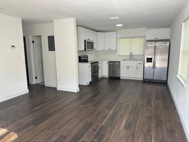 2122 Mara Ct, Unit 2122-2 in Leesburg, FL - Building Photo - Building Photo