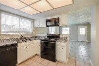 9559 Sutter Park Ln photo'