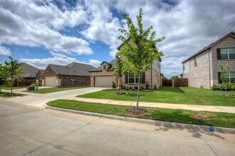 3613 Bluestem Blvd in Lantana, TX - Building Photo - Building Photo