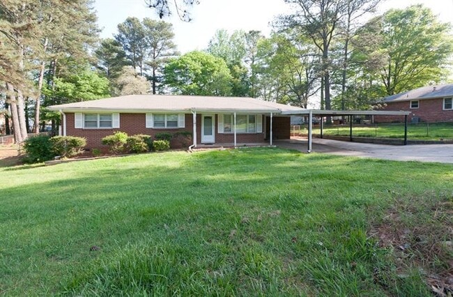 property at 1224 Skyview Cir SW