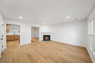 2811 Queen Anne Ct in Atlanta, GA - Building Photo - Building Photo