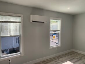172 Nashua St in Fall River, MA - Building Photo - Building Photo