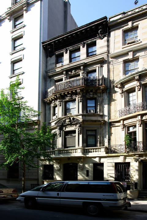 306 W 92nd St in New York, NY - Building Photo