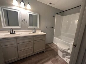 1494 Hillspring Rd in Bellingham, WA - Building Photo - Building Photo