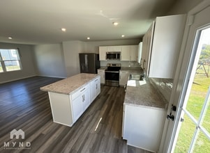 2065 Westchester Dr in Nashville, TN - Foto de edificio - Building Photo