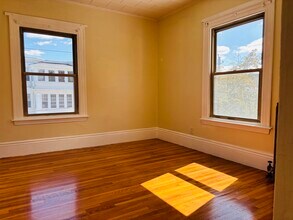 58 Leicester St, Unit 2 in Boston, MA - Foto de edificio - Building Photo