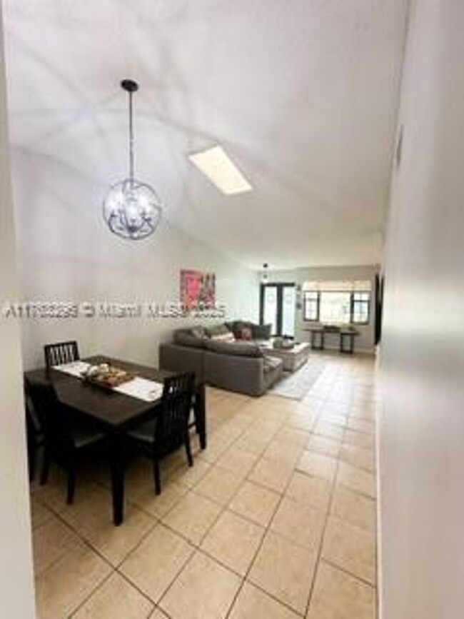 5420 SW 143rd Ct in Miami, FL - Building Photo - Building Photo
