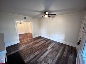 2561 Rosselle St in Jacksonville, FL - Foto de edificio - Building Photo