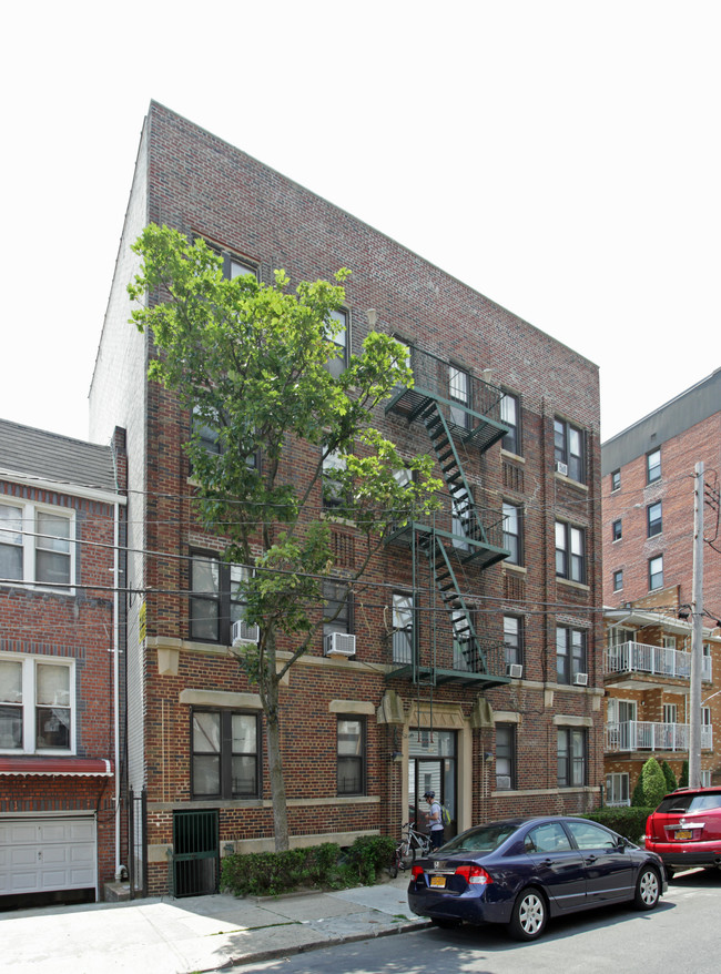 244 96th St in Brooklyn, NY - Foto de edificio - Building Photo