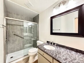 2901 Peninsula Rd in Oxnard, CA - Building Photo - Building Photo