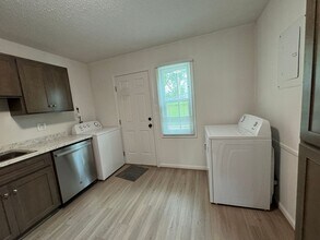 216 Mayberry Ave in Mount Airy, NC - Building Photo - Building Photo